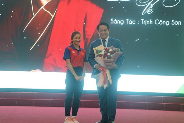 Các VĐV học tập và làm theo tư tưởng, đạo đức, phong cách Hồ Chí Minh - Anh 1