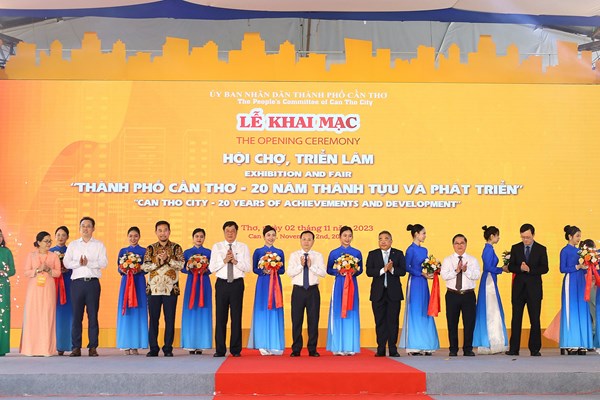 Hơn 300 gian hàng trong nước và quốc tế tham gia Hội chợ, triển lãm tại Cần Thơ - Anh 1