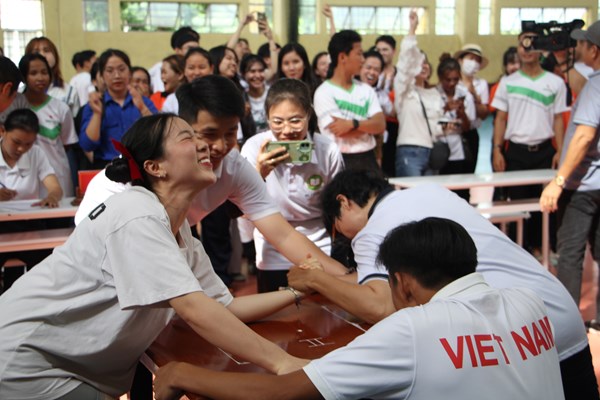 Sôi nổi Hội thao HSSV dân tộc thiểu số tiêu biểu các trường VHTTDL khu vực phía Nam - Anh 3