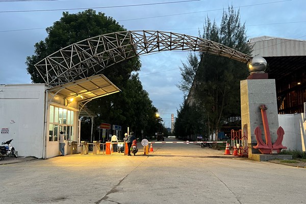 Nổ bình khí ga tại Khu kinh tế Dung Quất làm chín người bị thương - Anh 2
