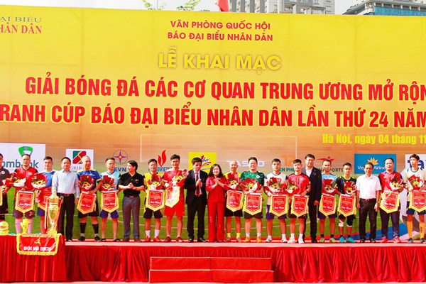 Khai mạc Giải bóng đá các cơ quan Trung ương mở rộng tranh Cúp Báo Đại biểu Nhân dân - Anh 3