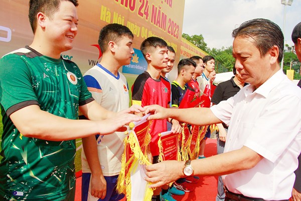 Khai mạc Giải bóng đá các cơ quan Trung ương mở rộng tranh Cúp Báo Đại biểu Nhân dân - Anh 1