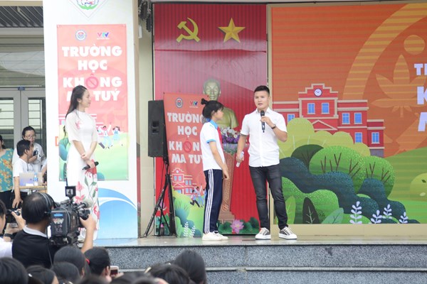 Cầu thủ Quang Hải bị 