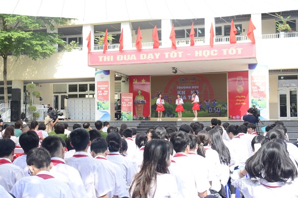 Cầu thủ Quang Hải bị 