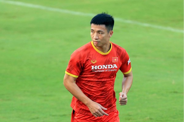 Trung vệ Bùi Tiến Dũng trở lại ĐTQG chuẩn bị cho vòng loại World Cup 2026 - Anh 1