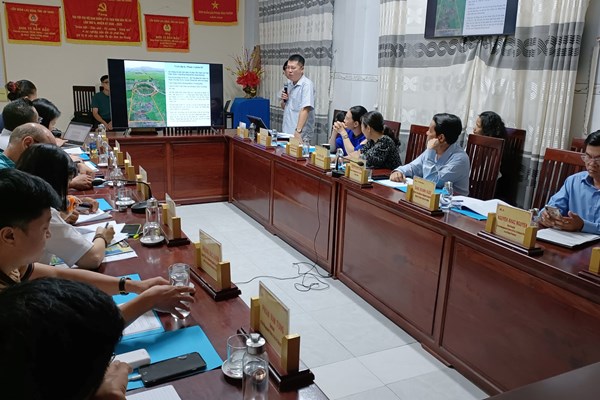 Chuyên gia quốc tế khảo sát, tham vấn cộng đồng về bảo vệ, quản lý di sản văn hóa Óc Eo - Anh 2