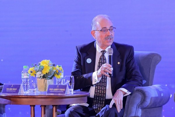 Viện sĩ Viện hàn lâm Kỹ thuật Quốc gia Hoa Kỳ, GS Pisano: “Thế giới có cái nhìn khác về Việt Nam qua Giải thưởng VinFuture” - Anh 4