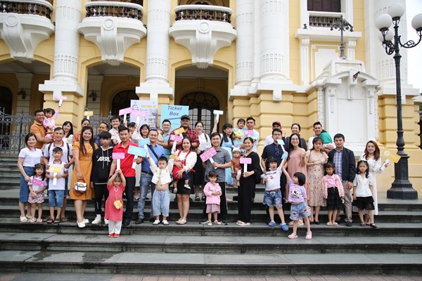 Trao giải cuộc thi “Gia đình yêu thương” trên mạng xã hội - Anh 2