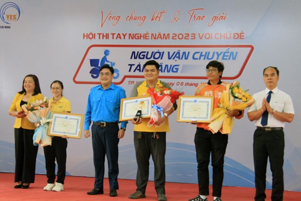 Trao giải Hội thi tay nghề “Người vận chuyển tài năng” - Anh 2