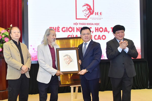 Văn Cao - nghệ sĩ đa tài, thích 
