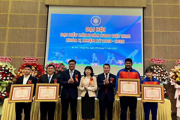 Ông Nguyễn Mạnh Hùng tái đắc cử Chủ tịch Liên đoàn Judo Việt Nam nhiệm kỳ V - Anh 2