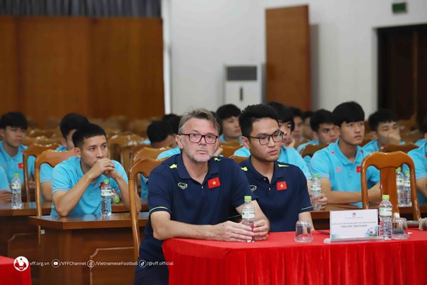 VFF động viên thầy trò HLV Troussier trước thềm vòng loại World Cup 2026 - Anh 2