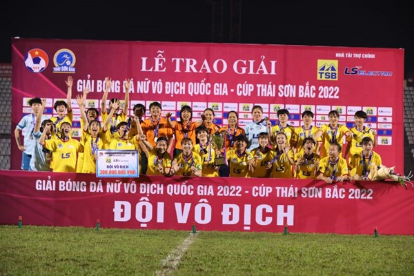 Đội vô địch Giải bóng đá nữ VĐQG 2023 được thưởng 500 triệu đồng - Anh 1