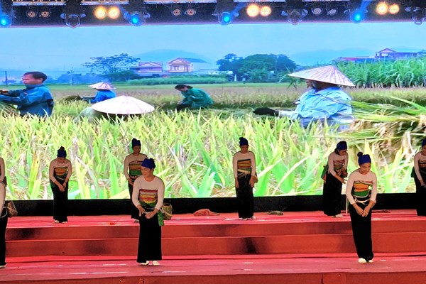 Phiên chợ vùng cao xứ Thanh - Anh 2