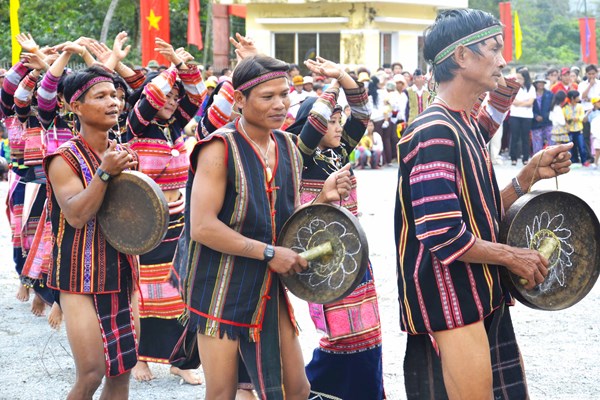 Phát triển du lịch vùng đồng bào thiểu số và miền núi Bình Định - Anh 1