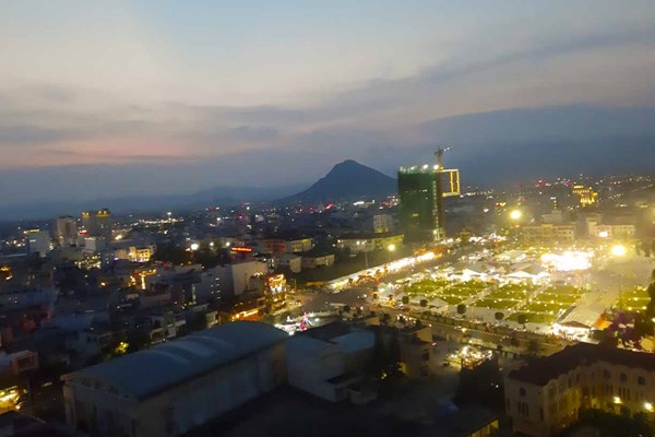 Bàn giải pháp phát triển kinh tế đêm ở TP Tuy Hòa - Anh 1