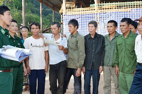 Keng Đu - Nơi sừng sững hai “cổng trời” - Anh 2