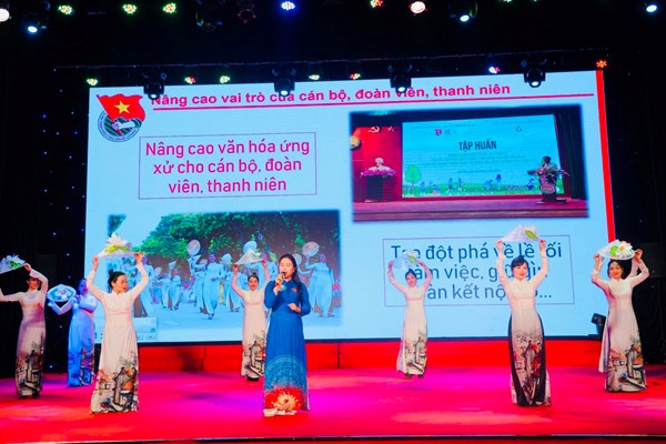 Nâng cao vai trò của thanh niên trong tuyên truyền văn hoá ứng xử nơi công cộng - Anh 2