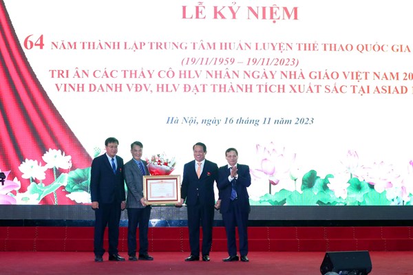 Trung tâm HLTTQG Hà Nội kỷ niệm 64 năm thành lập - Anh 3