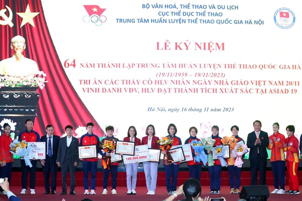 Trung tâm HLTTQG Hà Nội kỷ niệm 64 năm thành lập - Anh 6