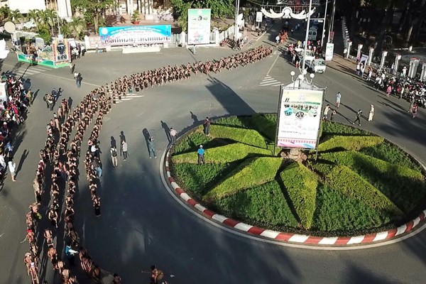 Ngày hội VHTTDL các dân tộc vùng Tây Nguyên lần thứ I tại Kon Tum: “Đại ngàn Tây Nguyên – Tinh hoa hội tụ” - Anh 3