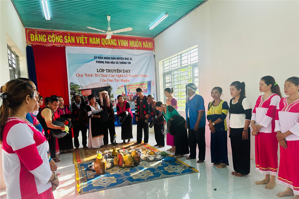Nhân lên giá trị văn hóa truyền thống - Anh 2