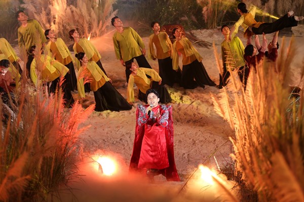 Sâu lắng cảm xúc với “Linh thiêng đình Chèm - Dòng chảy tinh hoa” - Anh 6