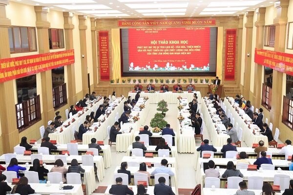 Lâm Đồng: Phát huy giá trị di tích lịch sử - văn hóa, thiên nhiên gắn với phát triển du lịch bền vững - Anh 1