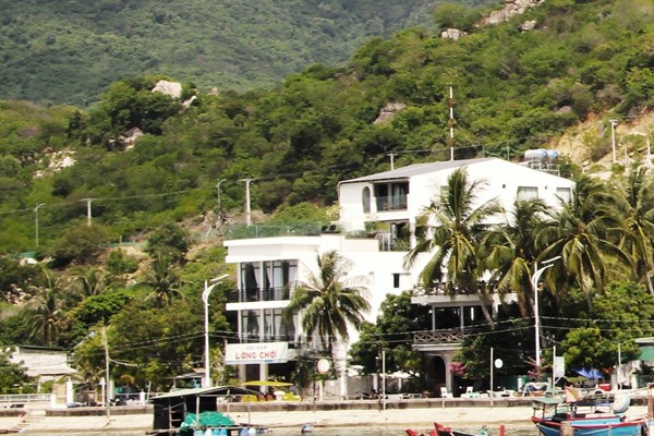 Ninh Thuận: “Điểm mặt” loạt khách sạn, hometay, nhà hàng nổi sai phạm ở Vĩnh Hy - Anh 5