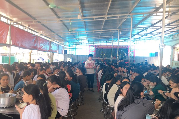 Trường nội trú Con Cuông vẫn “ăn nhờ, ở đậu” - Anh 2