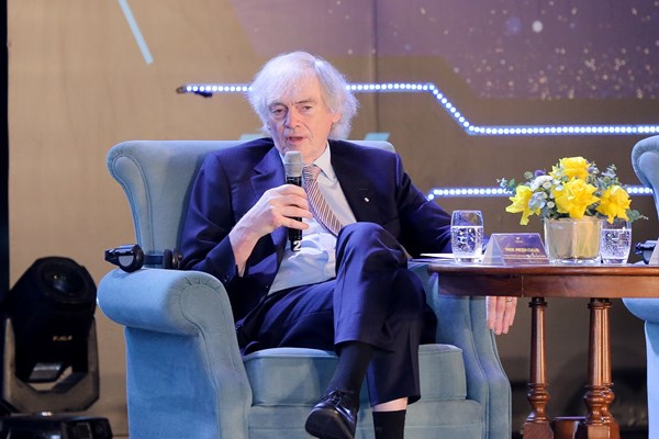 Giáo sư Cullis: VinFuture kết nối Việt Nam với thế giới bằng sứ mệnh khoa học - Anh 2