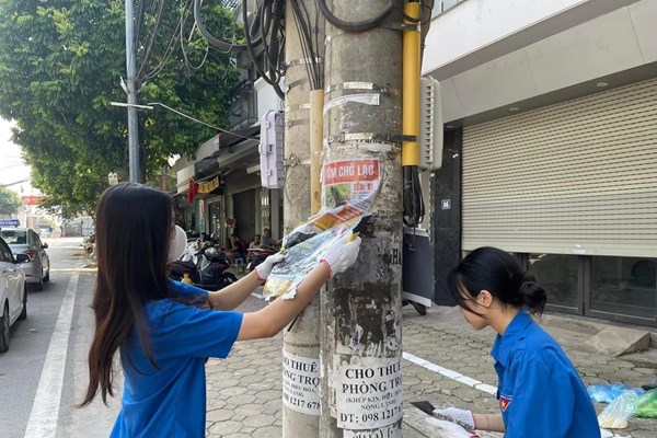 Thanh niên Hà Nội thực hiện quy tắc ứng xử nơi công cộng: Quyết tâm giữ vững cốt cách con người Thủ đô - Anh 2