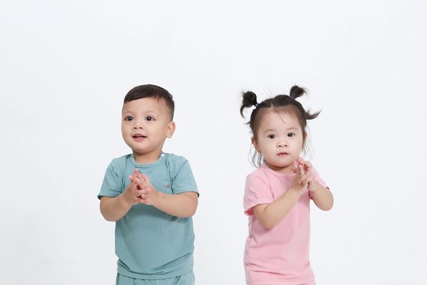 Thời trang từ vải gỗ sồi và tơ đũi lọt top được yêu thích - Anh 2
