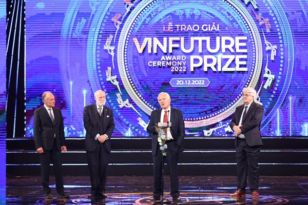 GS. David Neil Payne: Giải thưởng VinFuture tạo ra tác động lớn tới các quốc gia mới nổi - Anh 1