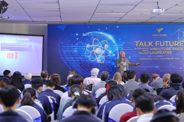 GS. David Neil Payne: Giải thưởng VinFuture tạo ra tác động lớn tới các quốc gia mới nổi - Anh 3