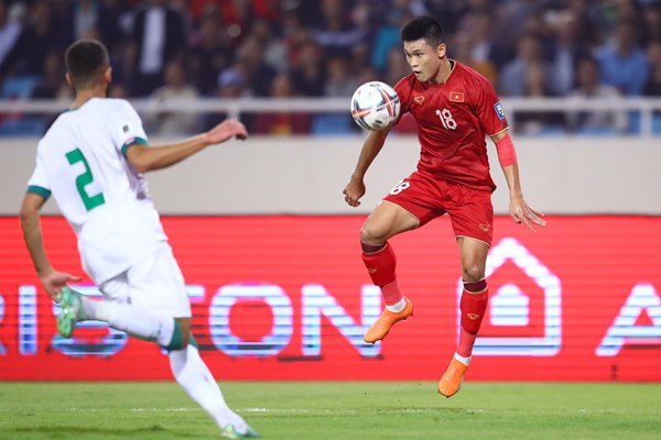 Tuyen Viet Nam thua dang tiec truoc Iraq - Anh 5