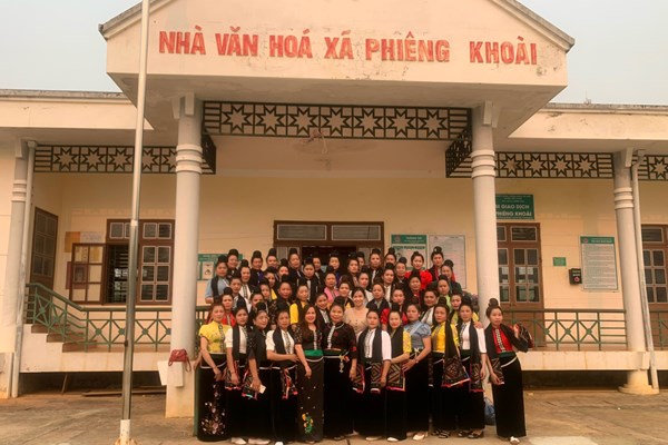 Về Yên Châu​​​​​​​ say điệu xòe Thái - Anh 1
