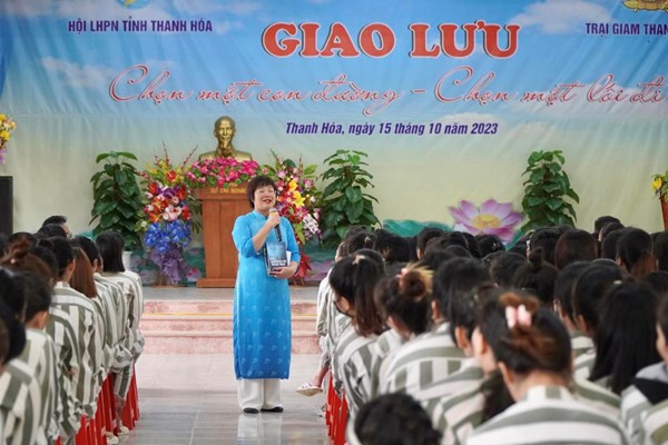 Đưa sách tới cộng đồng, lan tỏa văn hóa đọc - Anh 1