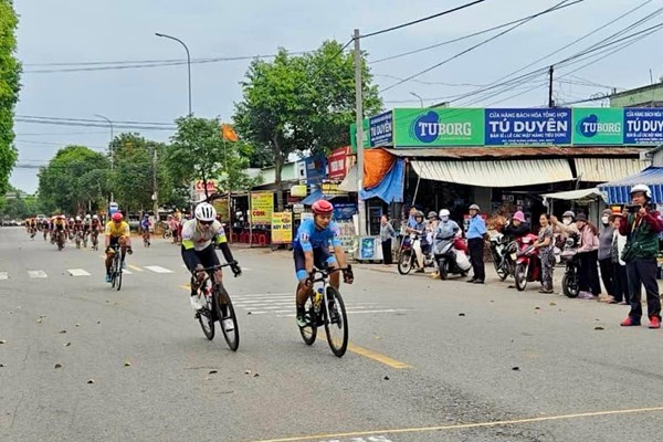 TP.HCM thắng lớn tại Giải đua xe đạp Nam Kỳ Khởi Nghĩa 2023 - Anh 1