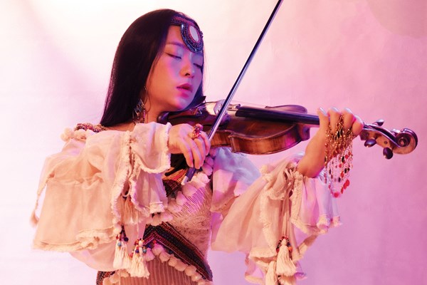 “Phượng Linh” của nghệ sĩ vĩ cầm Trịnh Minh Hiền - Anh 1