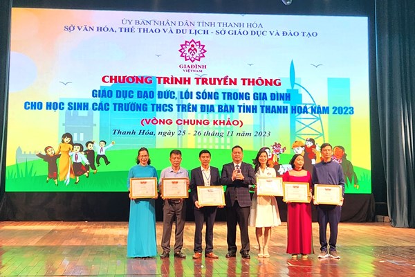 Thanh Hóa truyền thông giáo dục đạo đức, lối sống trong gia đình cho học sinh - Anh 5