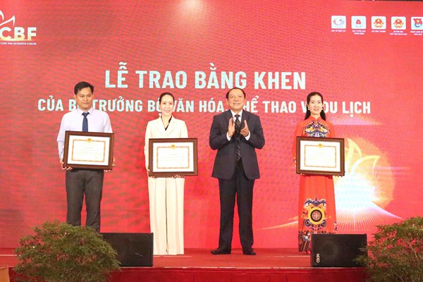 Xây dựng đội ngũ doanh nhân, doanh nghiệp Việt Nam: Lấy đạo đức, văn hóa kinh doanh làm cốt lõi - Anh 1