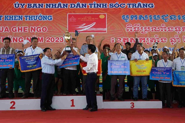 Chung kết giải Đua ghe Ngo tỉnh Sóc Trăng năm 2023 - Anh 1