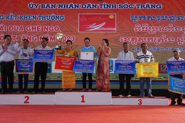 Chung kết giải Đua ghe Ngo tỉnh Sóc Trăng năm 2023 - Anh 2