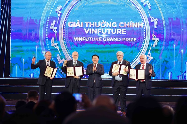 VinFuture công bố Tuần lễ Khoa học Công nghệ và Lễ trao giải 2023 - Anh 2