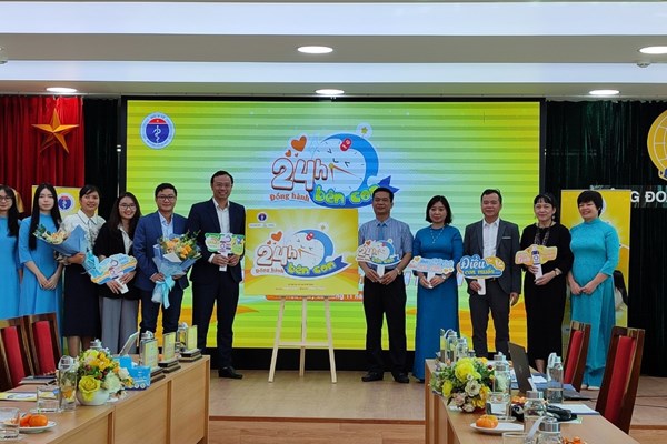 Bộ Y tế phát động Chương trình “24 giờ bên con” vì thế hệ trẻ Việt Nam khỏe mạnh - Anh 2