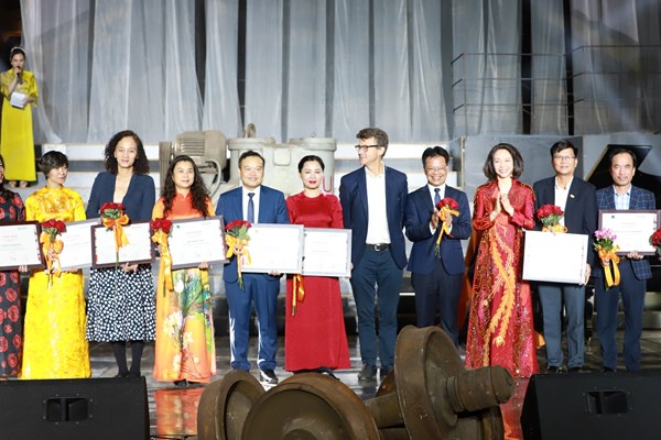 Gần 300 ngàn lượt khách tham gia Lễ hội Thiết kế sáng tạo Hà Nội 2023 - Anh 1