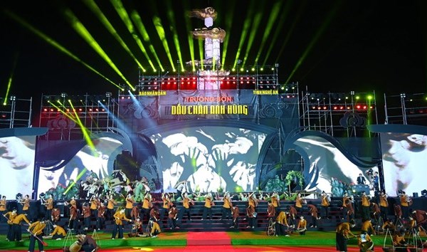 Nghệ An: Khai thác giá trị văn hóa gắn với phát triển du lịch - Anh 2