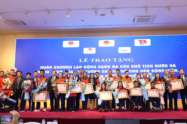 Vinh danh thành tích xuất sắc các HLV, VĐV thể thao người khuyết tật - Anh 4