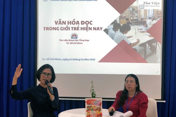 Văn hóa đọc thời đại công nghệ số: Cần tăng cường quảng bá sách trên mạng xã hội - Anh 2